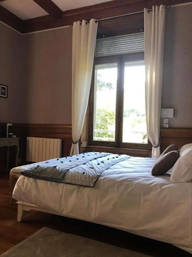 La Villa Des Pres Chambre Cedre Satillieu 0*,  France